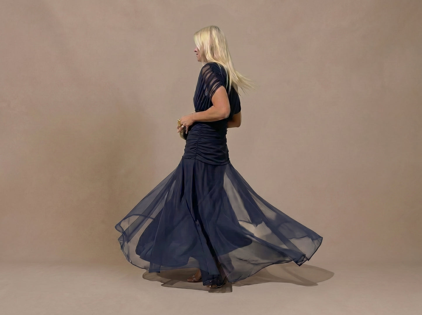 Vestido Largo de Gasa Elegante