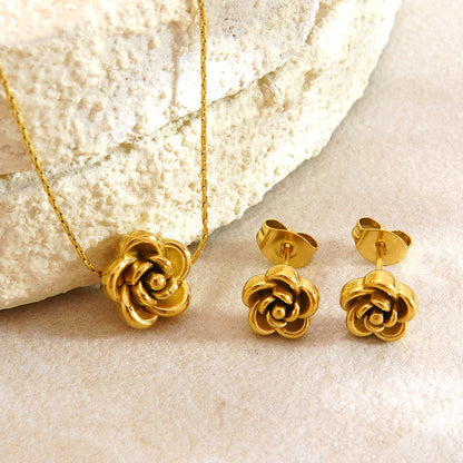 Conjunto de Collar y Pendientes de Flores | Joyería Dorada de Estilo Francés