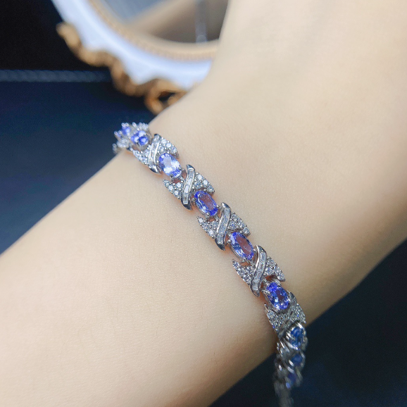 Pulsera de Tanzanita Natural con Incrustaciones de Plata S925 de 35