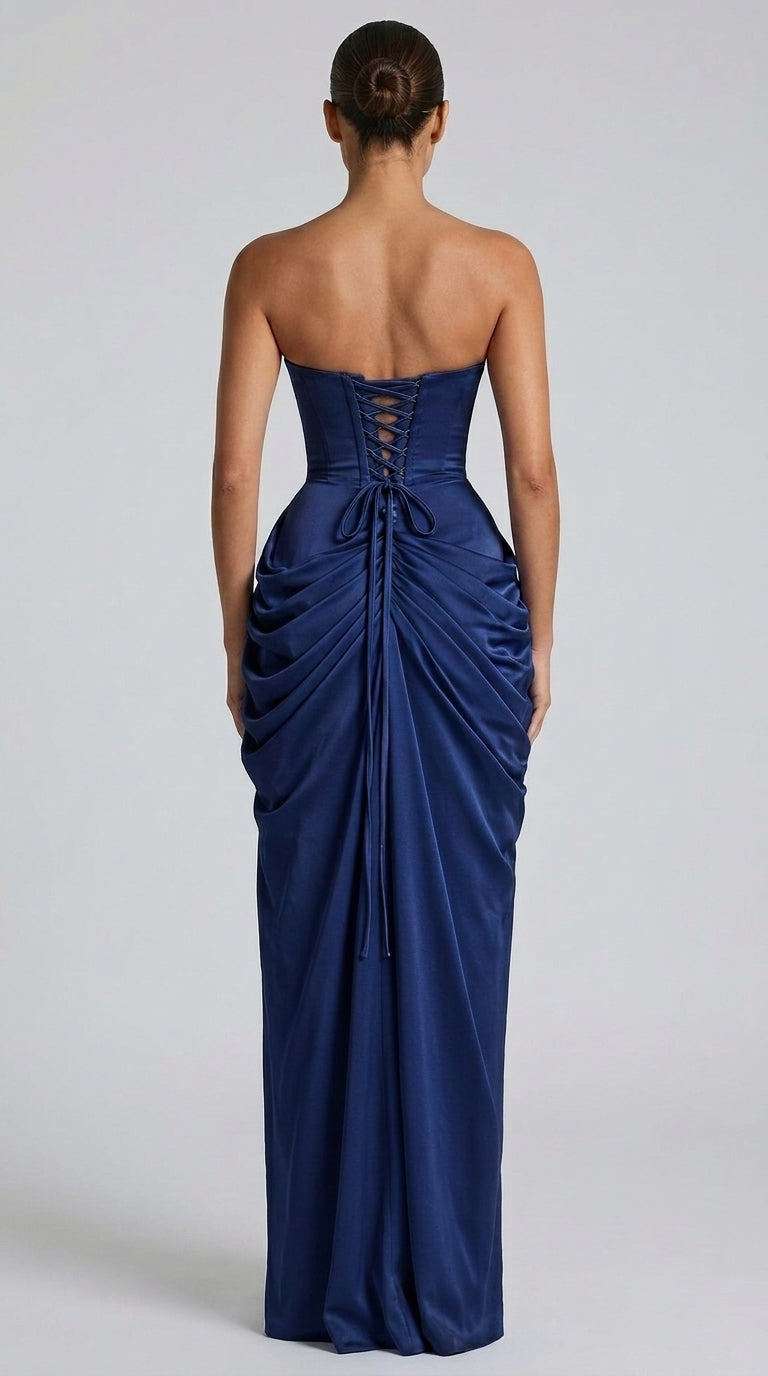 Vestido Romántico Sin Tirantes con Pliegues y Abertura