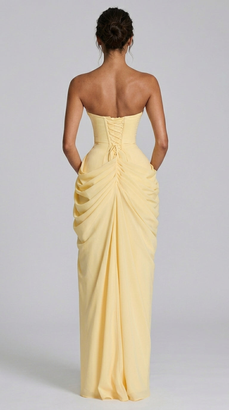 Vestido Romántico Sin Tirantes con Pliegues y Abertura