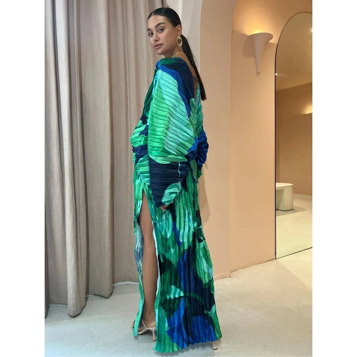 Vestido Elegante Sin Mangas con Escote Corazón