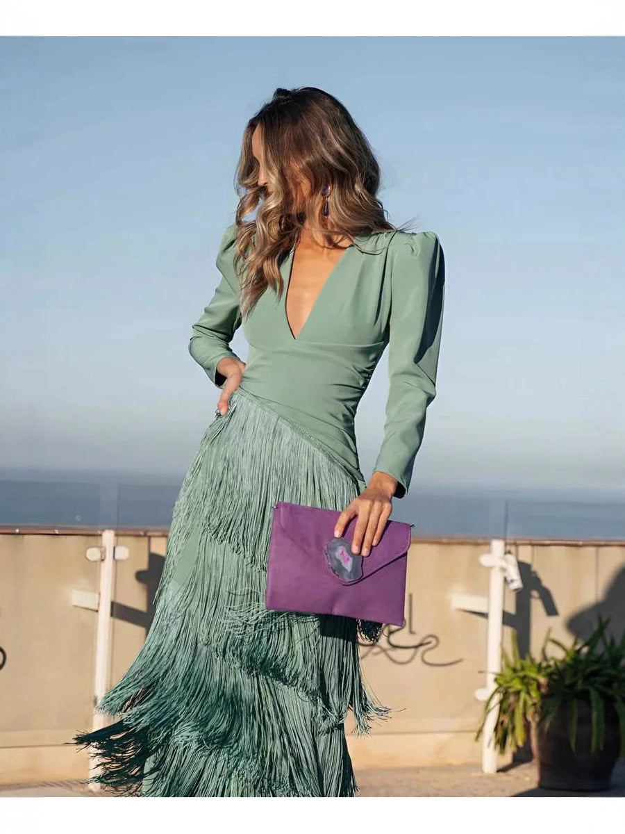 Vera – Vestido de Escote en V y Flecos
