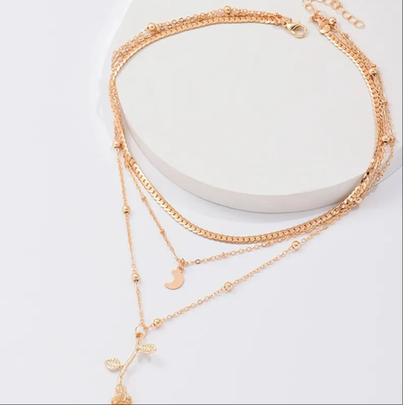 ✨ Collar Luna y Flor