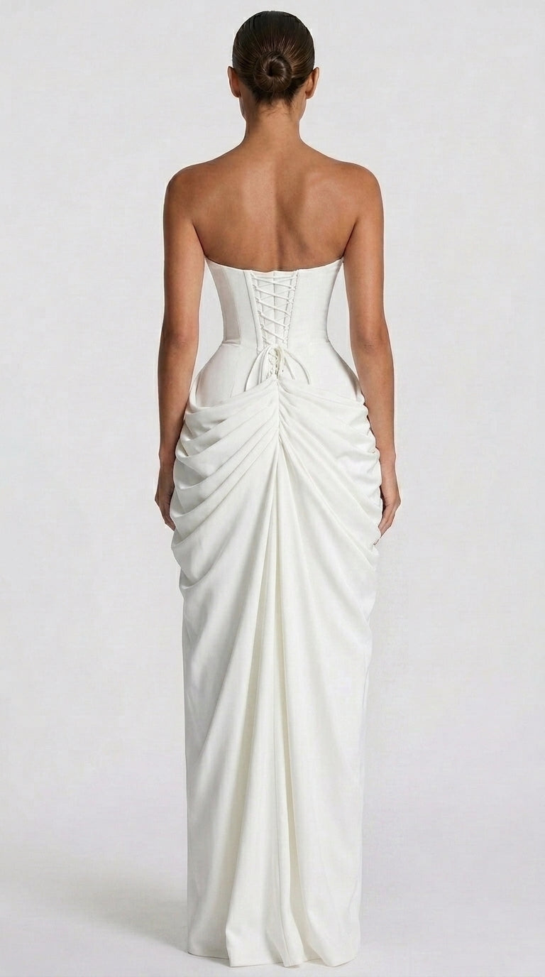 Vestido Romántico Sin Tirantes con Pliegues y Abertura
