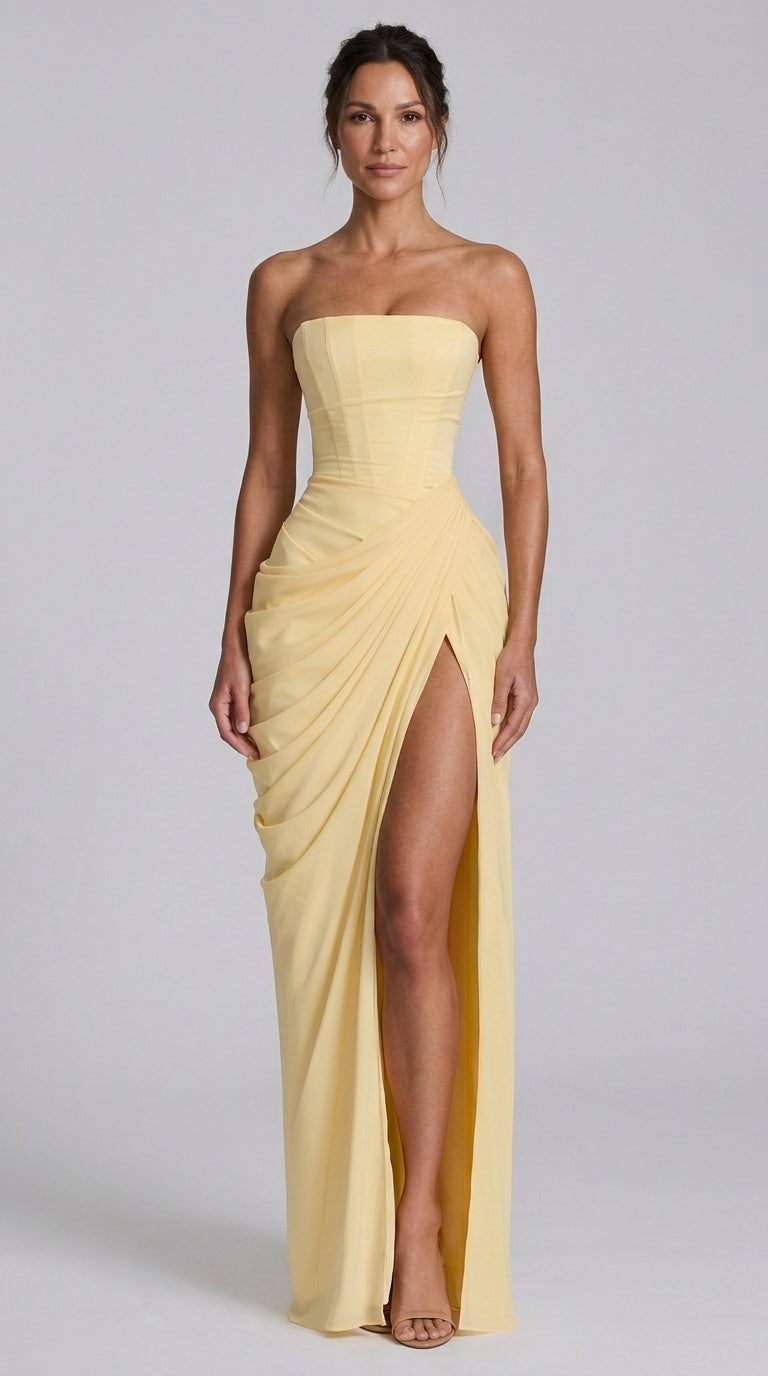 Vestido Romántico Sin Tirantes con Pliegues y Abertura