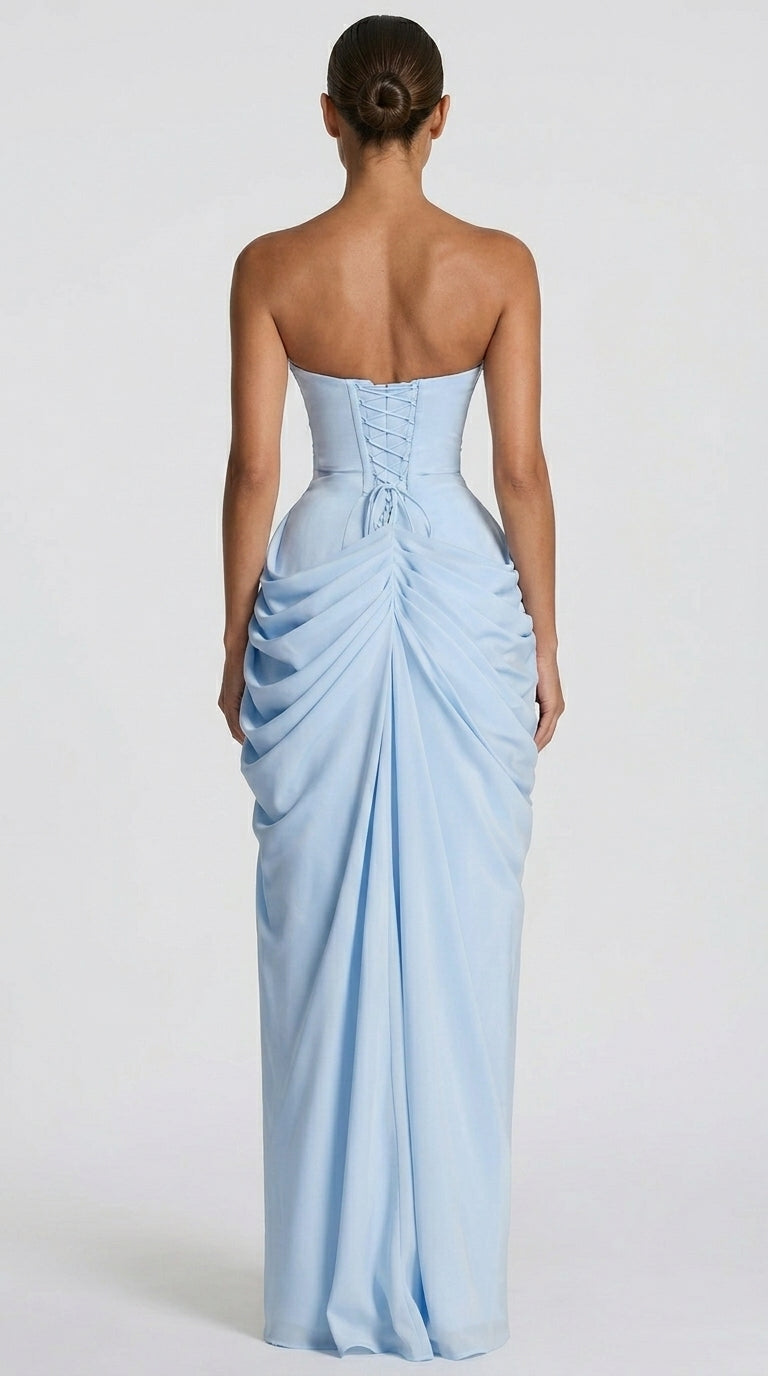 Vestido Romántico Sin Tirantes con Pliegues y Abertura